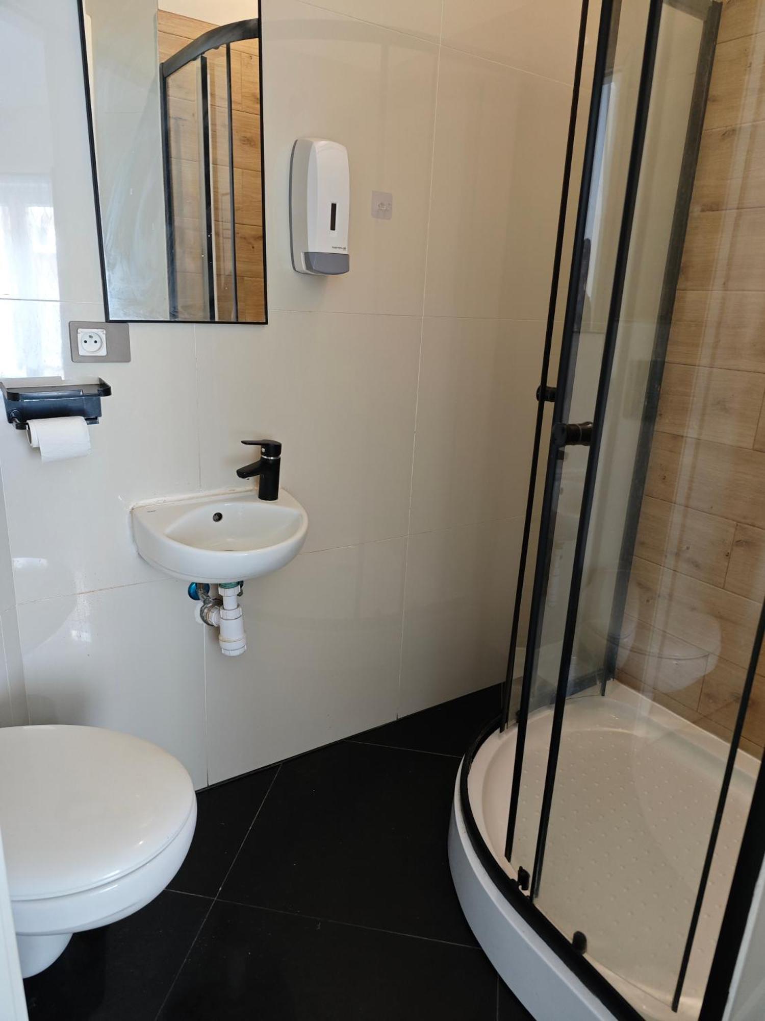 Apartamenty Wilcza - City Center Warsawa Ruang foto