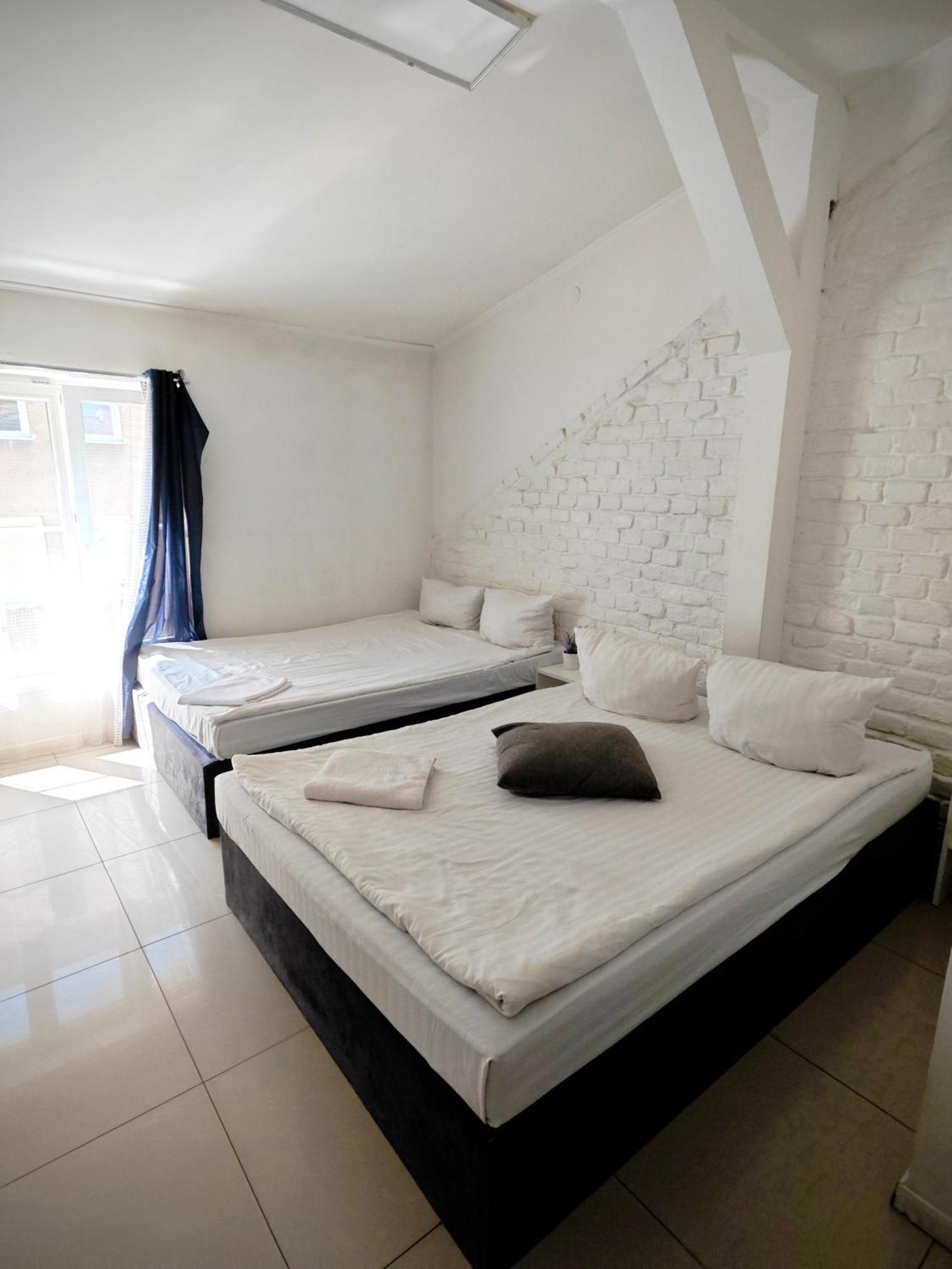 Apartamenty Wilcza - City Center Warsawa Ruang foto