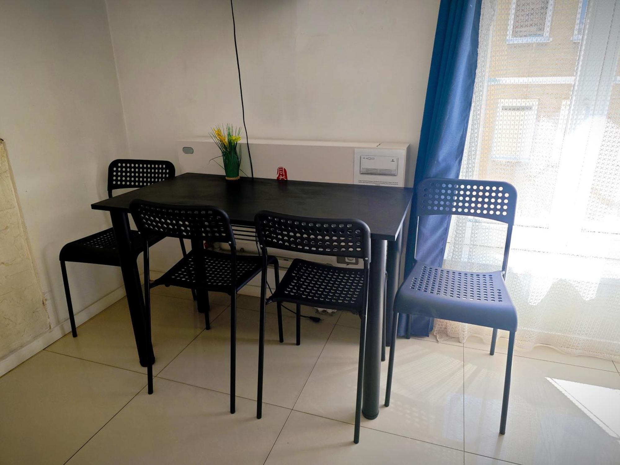 Apartamenty Wilcza - City Center Warsawa Ruang foto