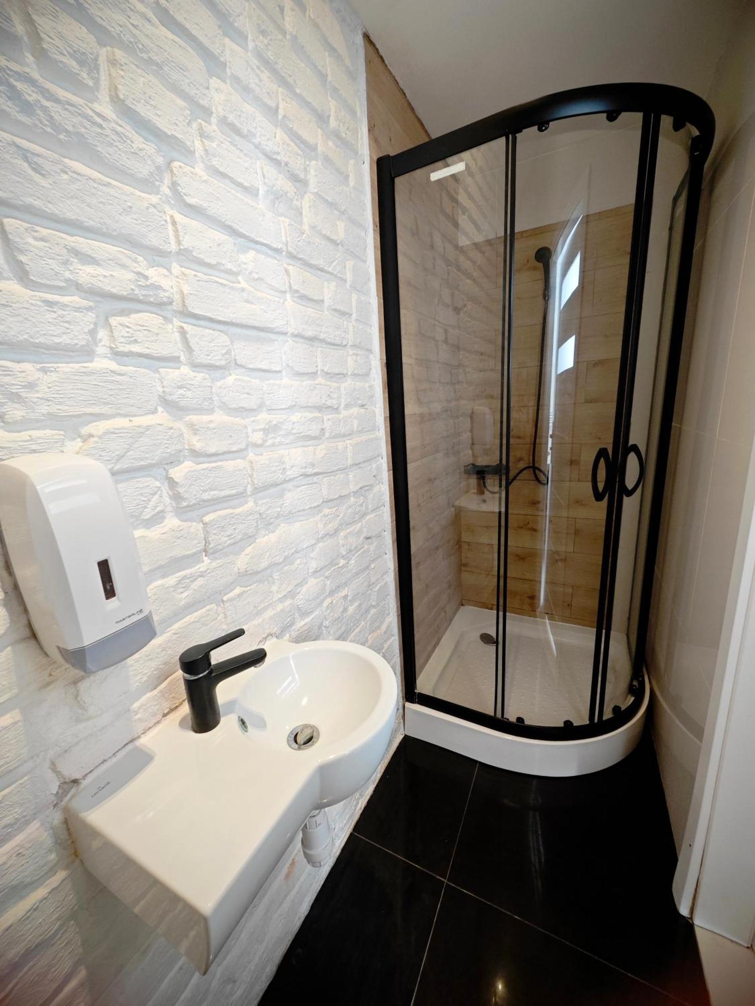 Apartamenty Wilcza - City Center Warsawa Ruang foto